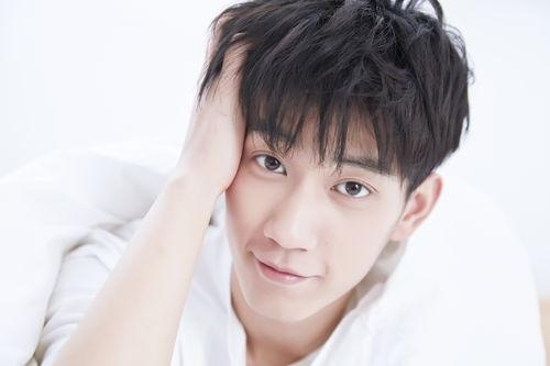 王子奇恋情爆料最新视频,甜蜜互动引网友热议  第3张