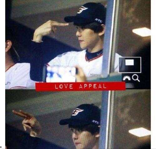 伯贤认哥爆料了吗视频,揭秘明星私下生活点滴  第2张